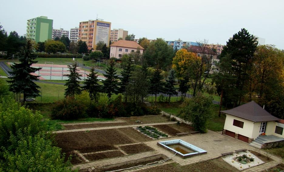 Školní zahrada ZŠ TGM Ivančice 2012
